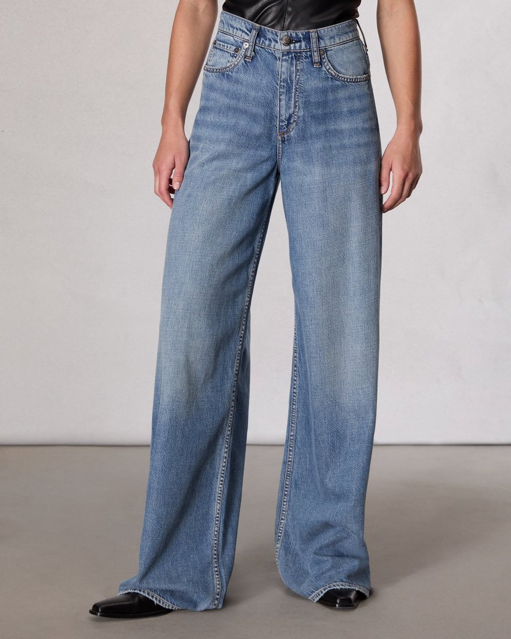 Featherweight Sofie Wide-Leg Jean Beverly - Image 3